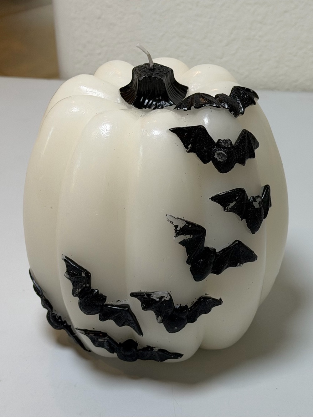 Large White Pumpkin Candle with Black Bats - Picture 4 of 7